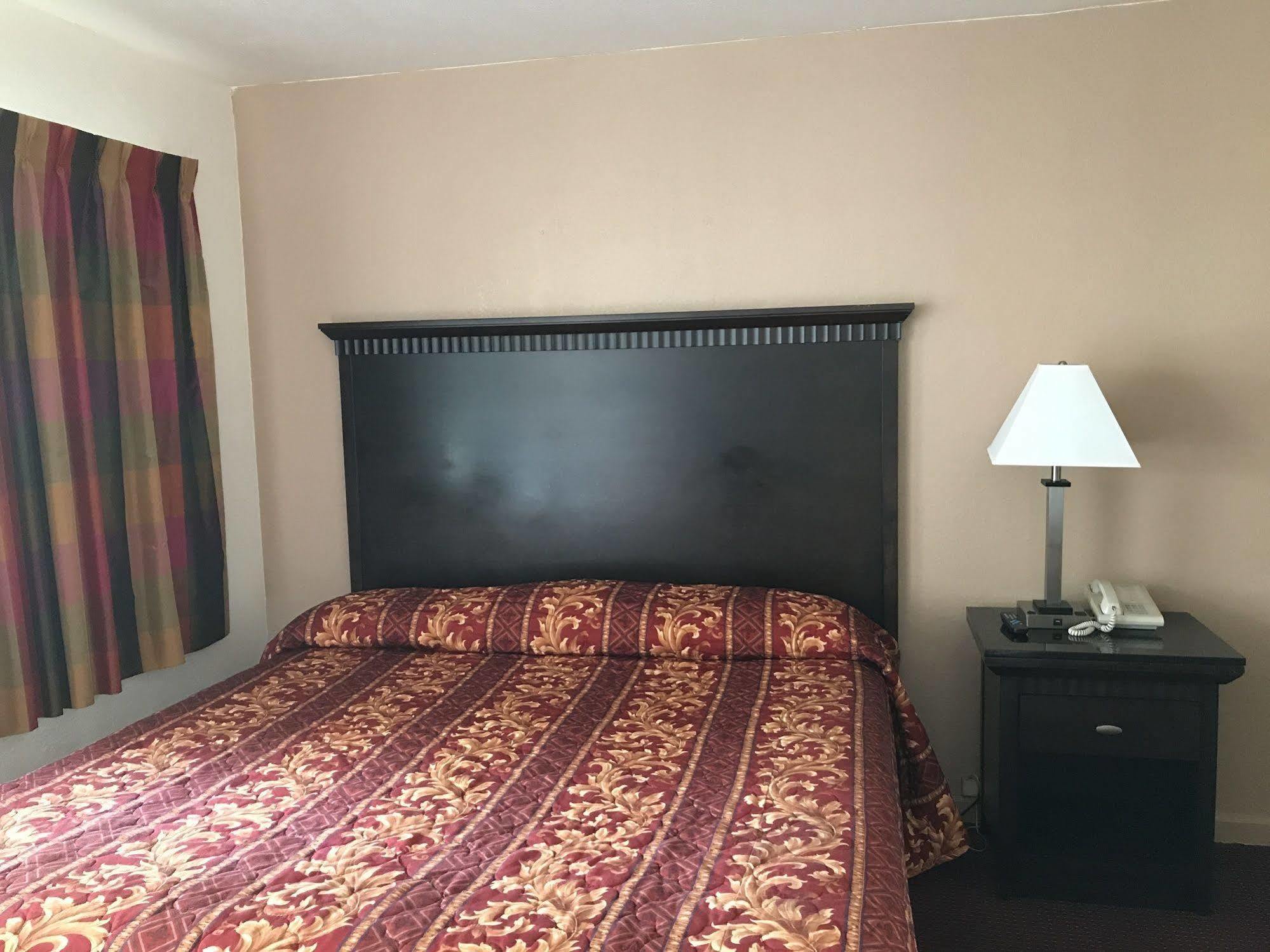 Townhouse Motel Weed Zewnętrze zdjęcie